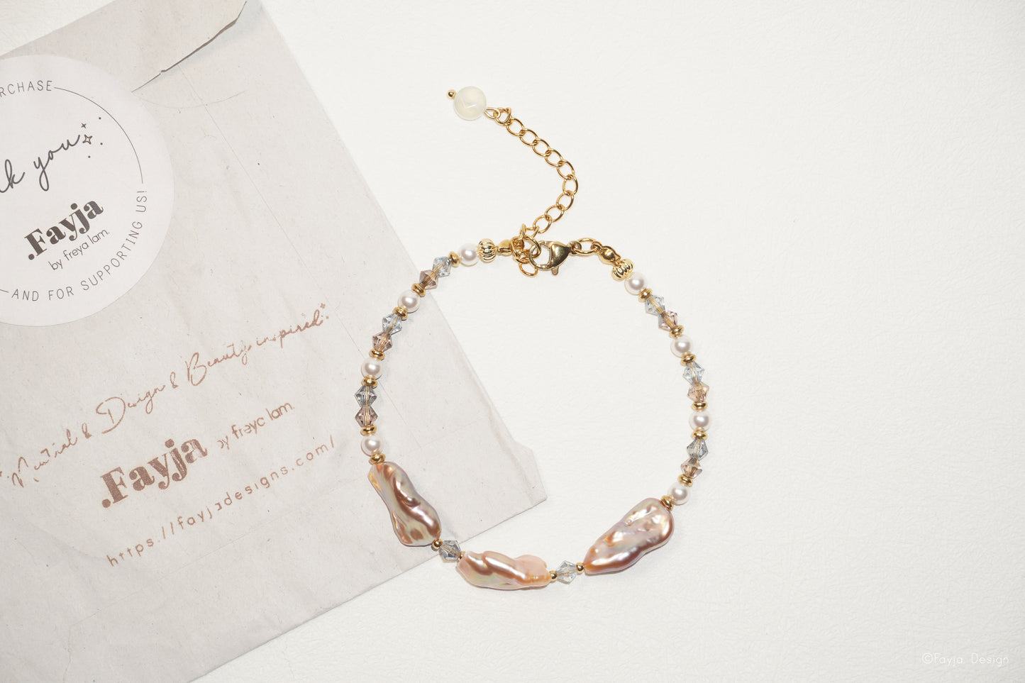 Regal Reverie - Handcrafted pearl necklace and bracelet