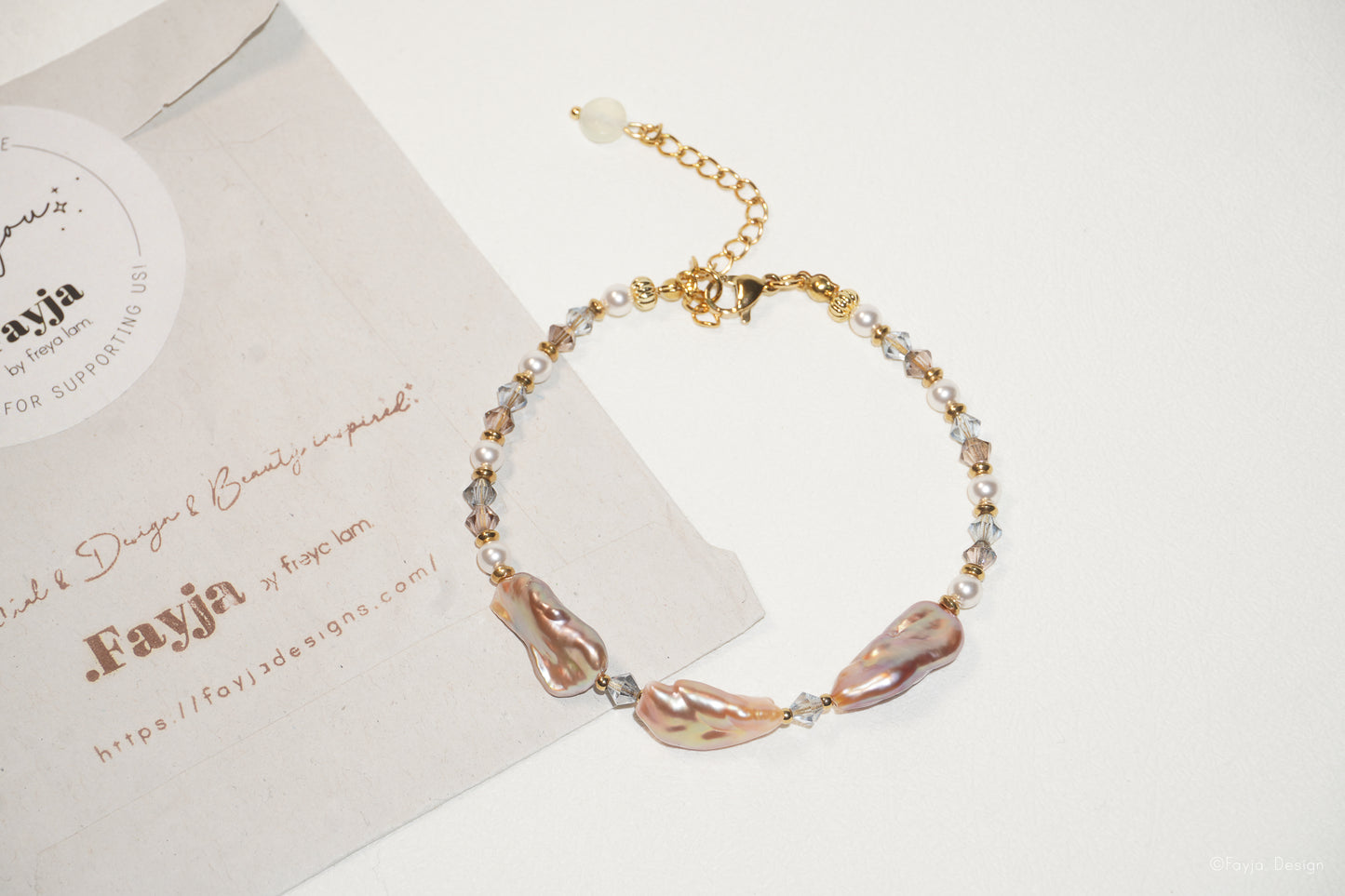 Regal Reverie - Handcrafted pearl necklace and bracelet