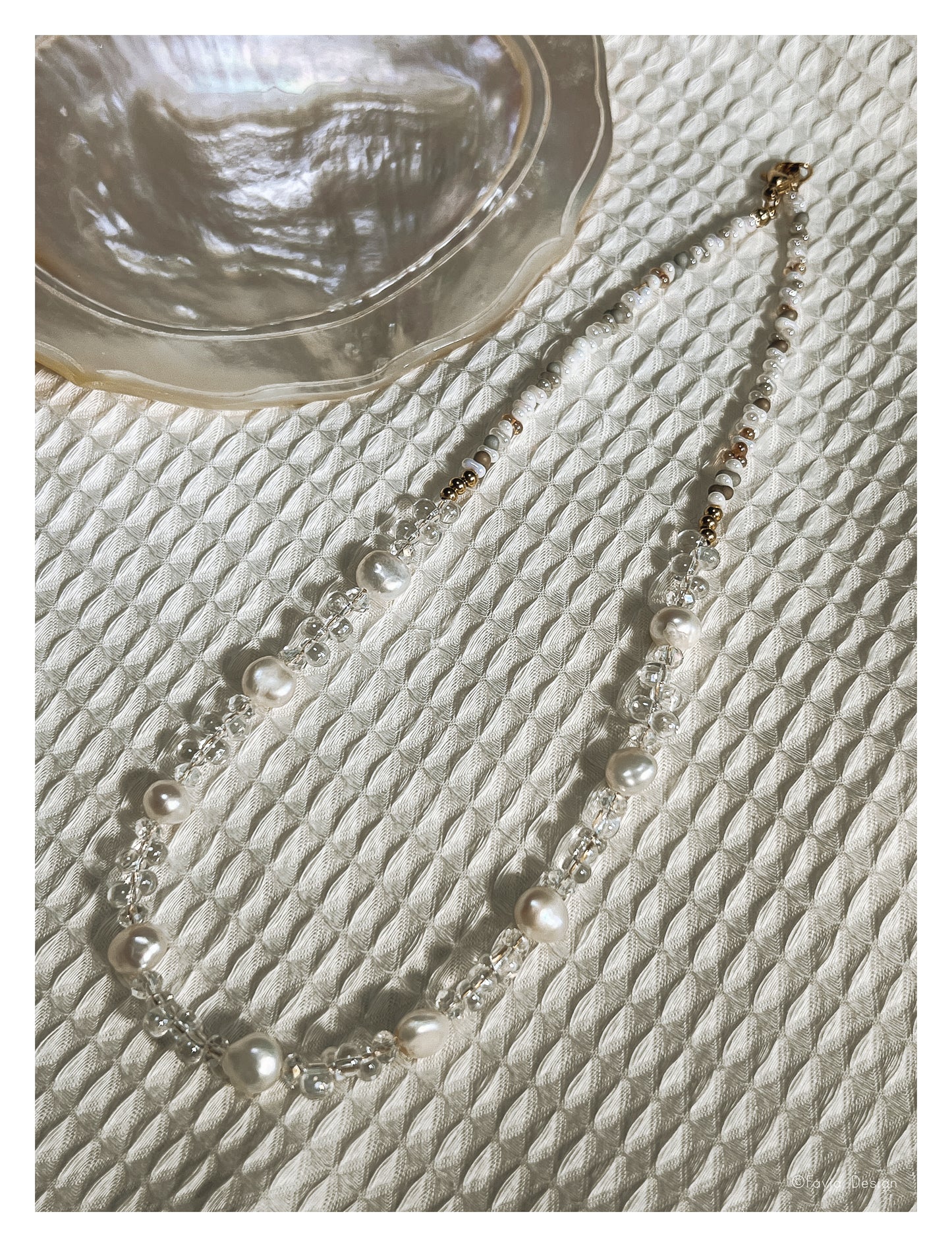 Translucent Bliss - Pearl choker - 40cm