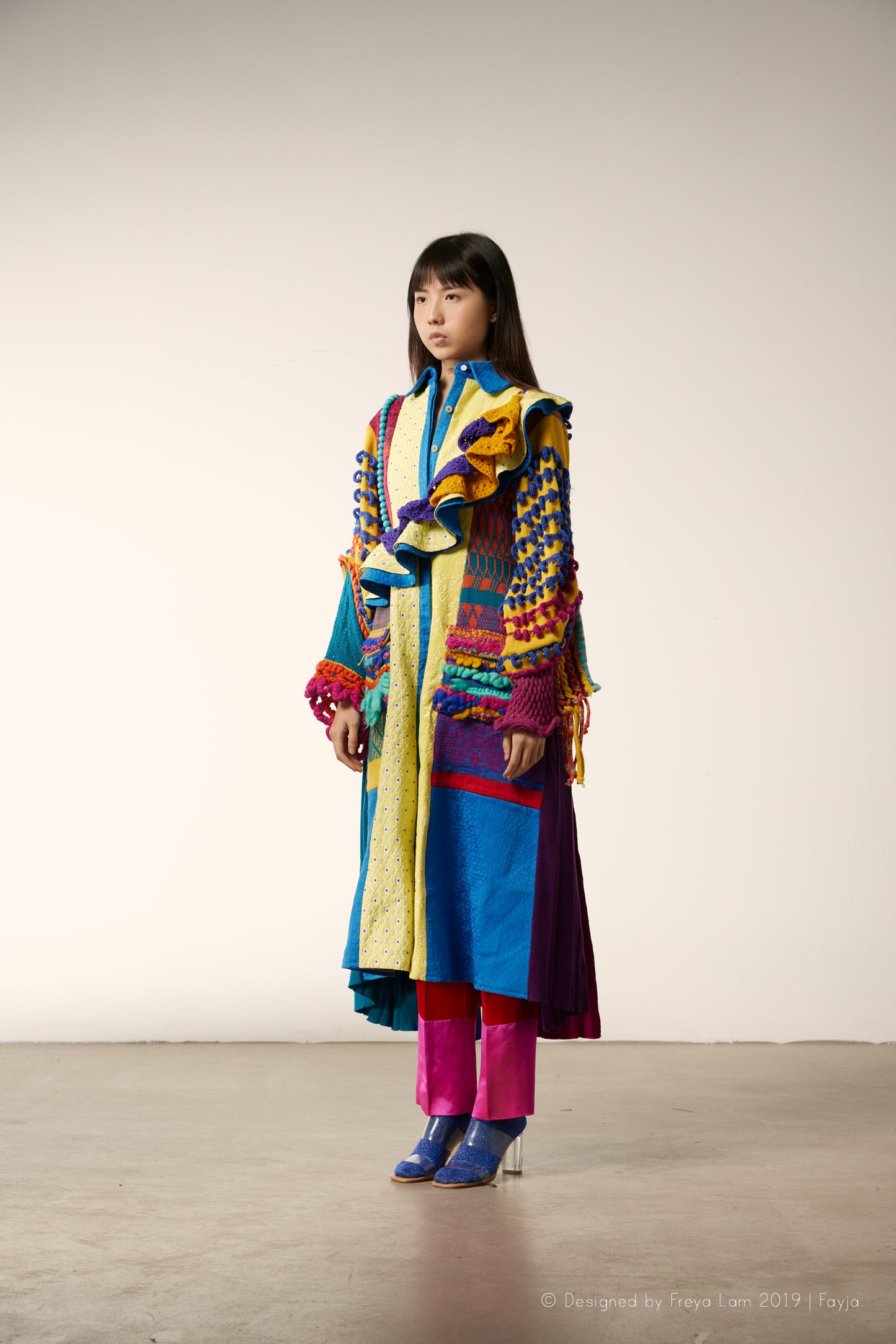 Show outfit 5 -