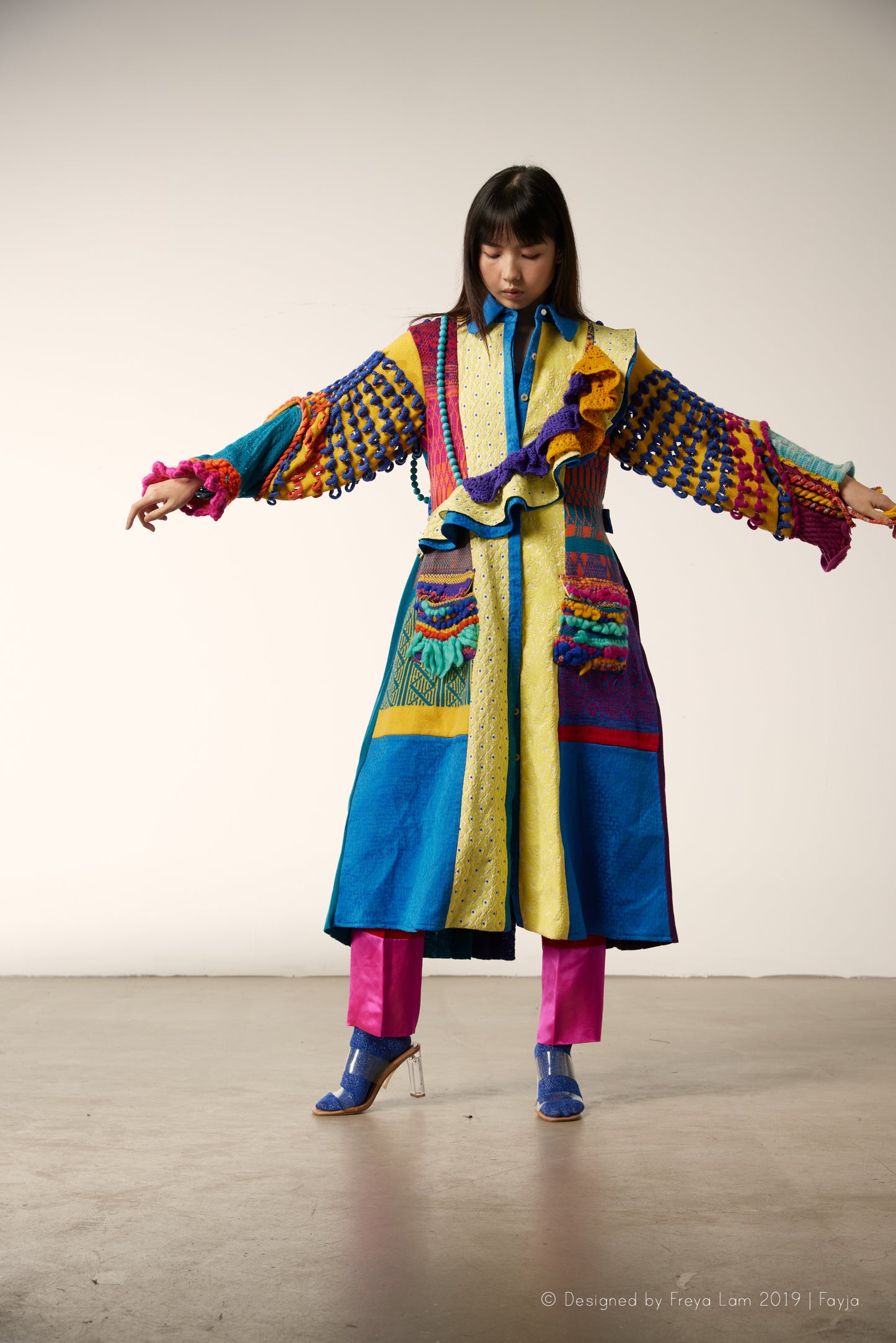 Show outfit 5 -