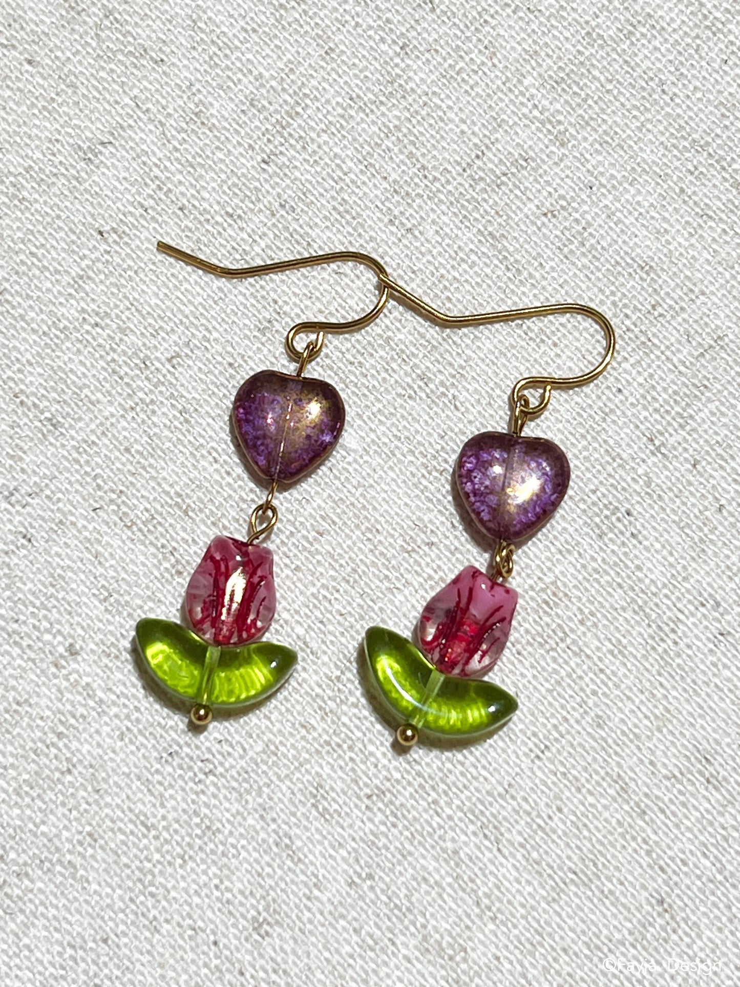 Tulip drop earrings, cute flower earrings, purple heart tulip earring, flower earrings, gift for her, glass bead tulip elements earrings