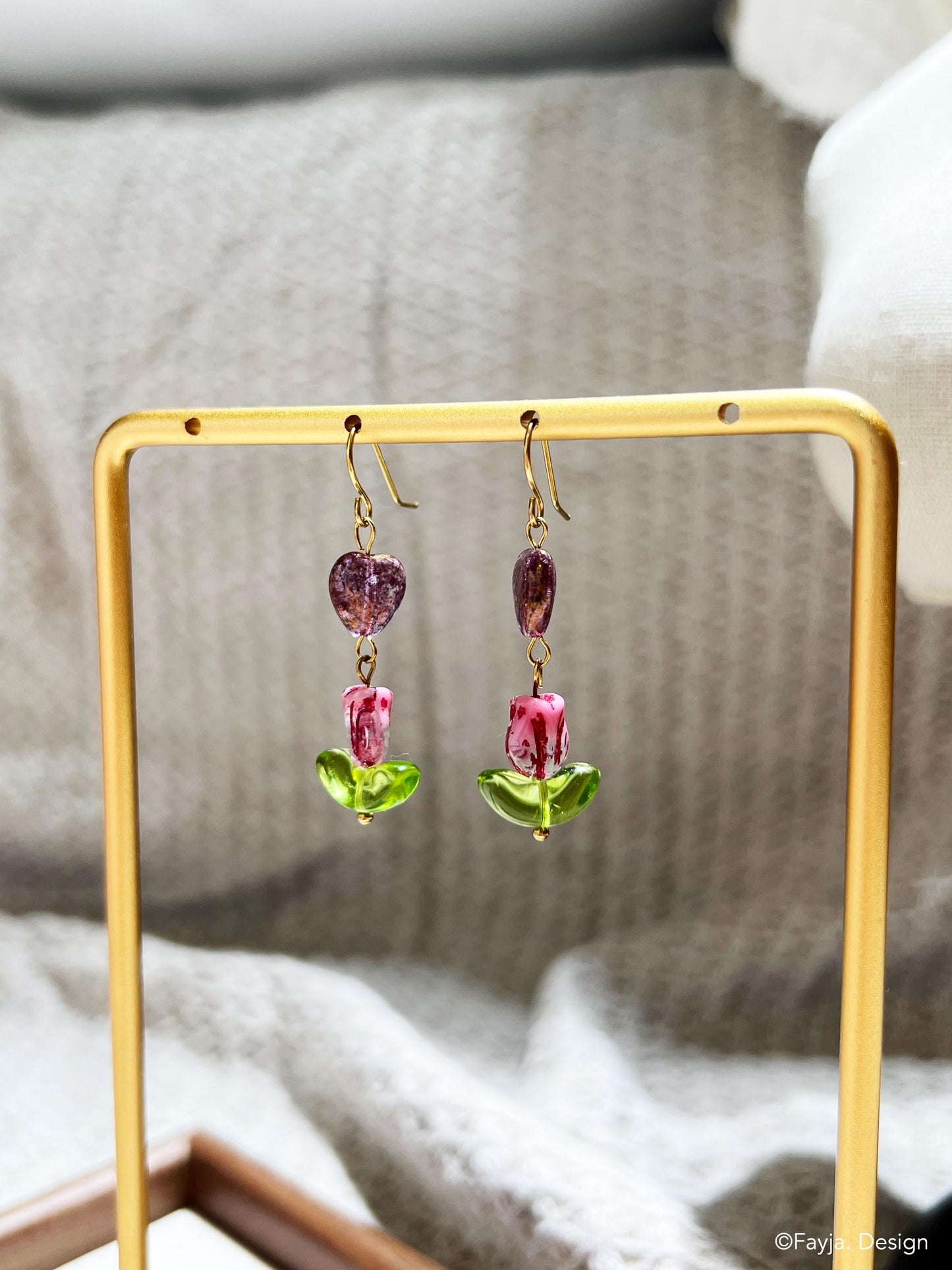 Tulip drop earrings, cute flower earrings, purple heart tulip earring, flower earrings, gift for her, glass bead tulip elements earrings